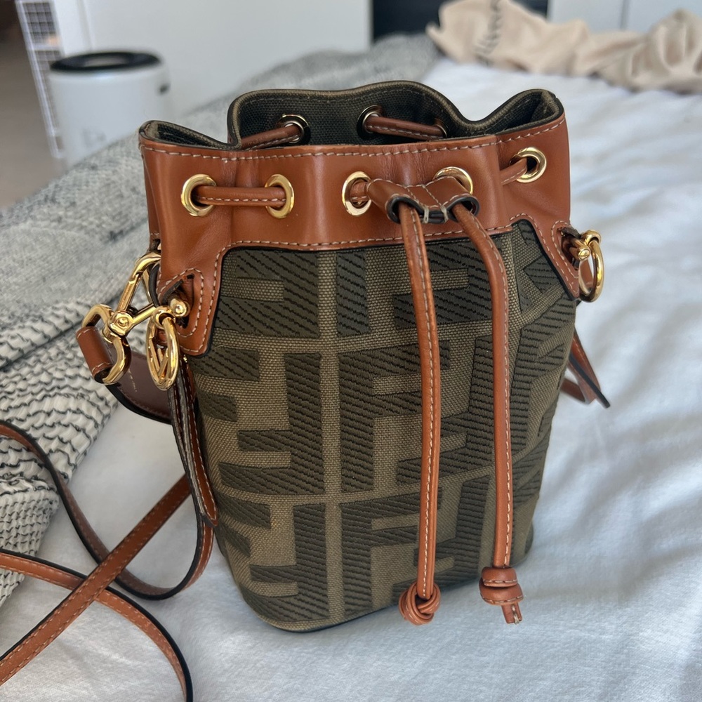 Fendi Green mon tresor bucket bag